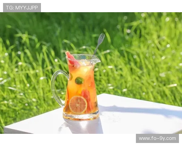 围绕足球运动激情打造专属钱包让热爱与时尚在掌心完美结合 围绕足球运动激情打造专属钱包让热爱与时尚在掌心完美结合